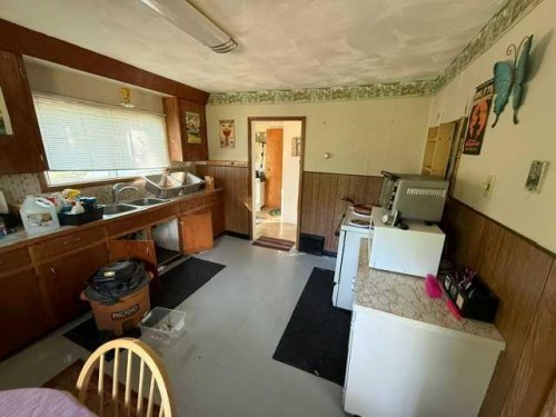 155 7 Street, Drumheller, AB 