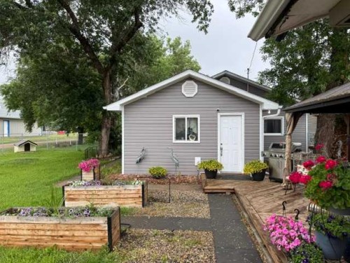 148 4 Street, Drumheller, AB 