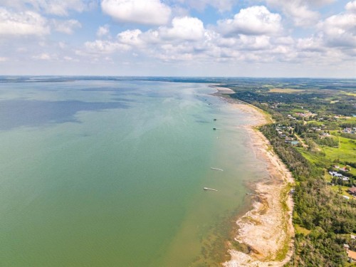 14 Irmas Way, White Sands, AB 