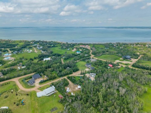 14 Irmas Way, White Sands, AB 