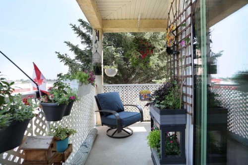 204-680 Cassils Road West, Brooks, AB 