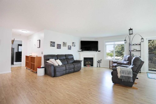 204-680 Cassils Road West, Brooks, AB 