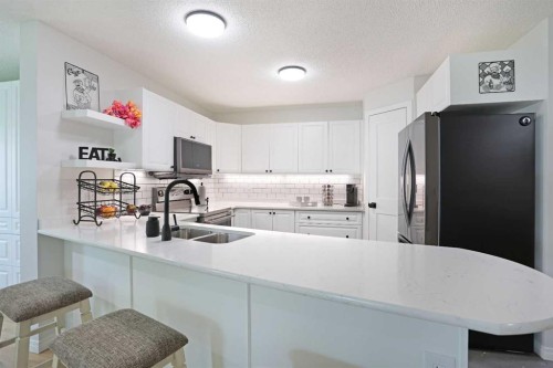 204-680 Cassils Road West, Brooks, AB 