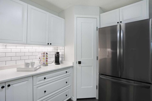 204-680 Cassils Road West, Brooks, AB 