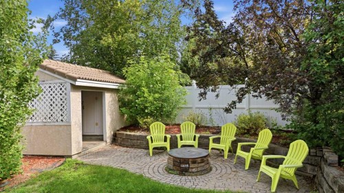 25 Ashmore Close, Red Deer, AB 