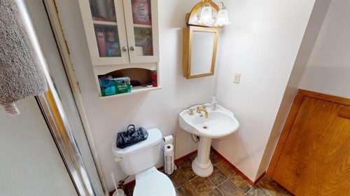 99 Spruce Avenue, Brooks, AB 