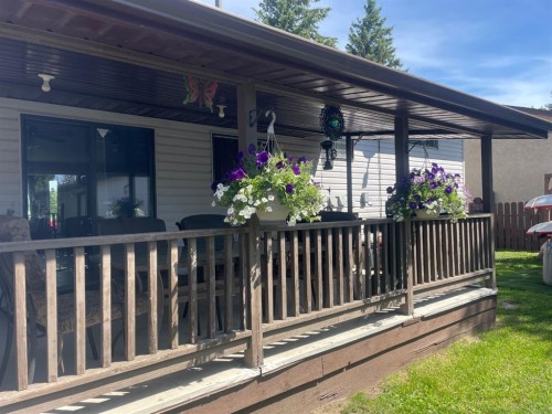 99 Spruce Avenue, Brooks, AB 