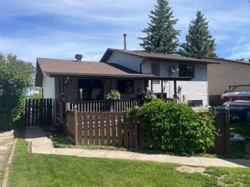 99 Spruce Avenue, Brooks, AB 