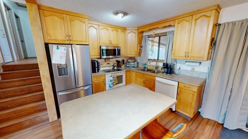 99 Spruce Avenue, Brooks, AB 