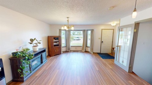 99 Spruce Avenue, Brooks, AB 