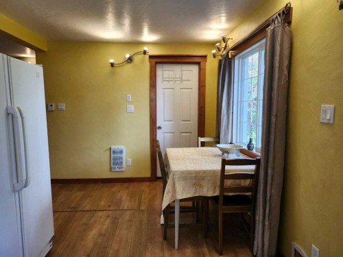 655 3 Avenue West, Drumheller, AB 