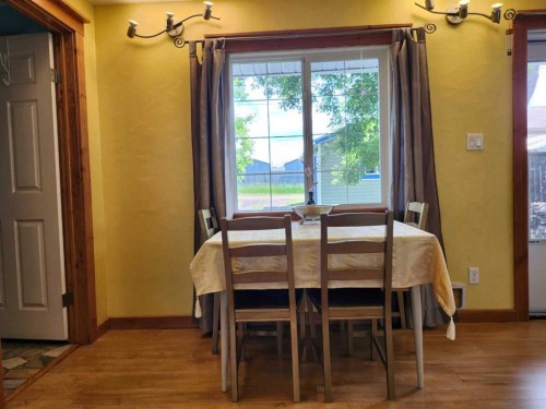 655 3 Avenue West, Drumheller, AB 
