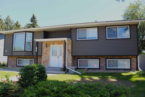 99 McNab Park Street EAST Brooks, AB T1R 0K6