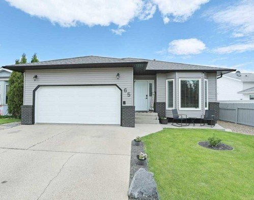 65 Parkland Way EAST Brooks, AB T1R 0M6