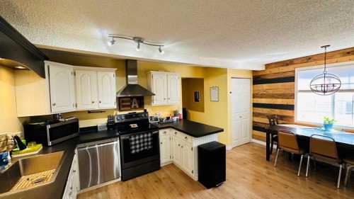 82 Villa Street, Drumheller, AB 