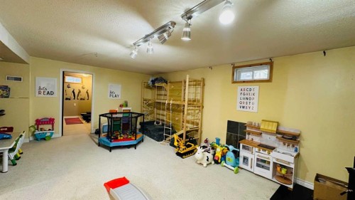 82 Villa Street, Drumheller, AB 