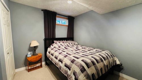 82 Villa Street, Drumheller, AB 