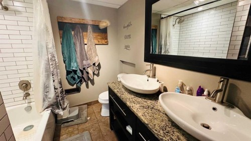 82 Villa Street, Drumheller, AB 