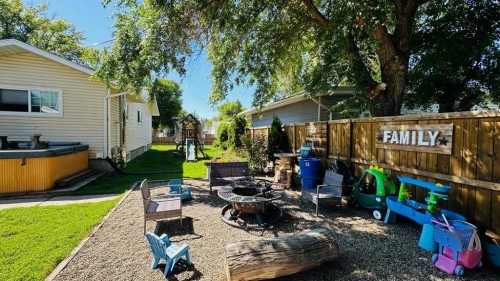 82 Villa Street, Drumheller, AB 
