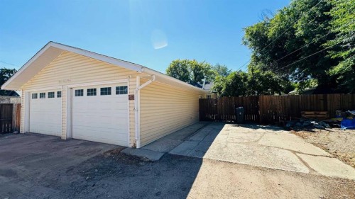 82 Villa Street, Drumheller, AB 