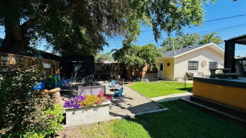 82 Villa Street, Drumheller, AB 