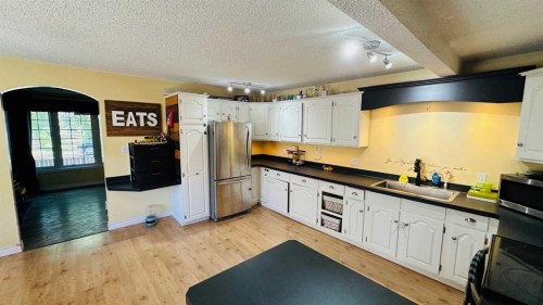 82 Villa Street, Drumheller, AB 