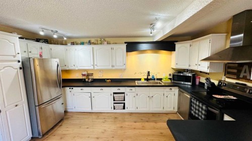 82 Villa Street, Drumheller, AB 