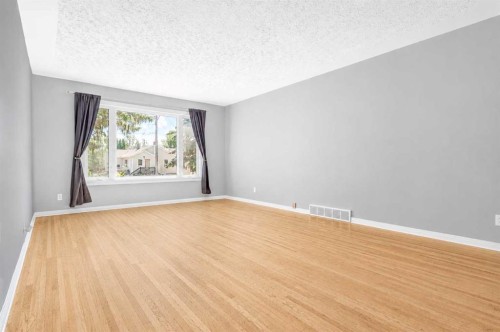 808 2 Avenue West, Brooks, AB 