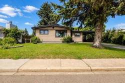808 2 Avenue WESTBrooks, AB T1R 0B6
