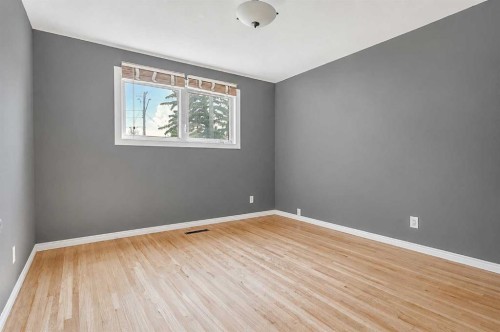 808 2 Avenue West, Brooks, AB 