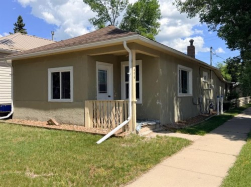 496 4 Street EAST Drumheller, AB T0J 0Y4