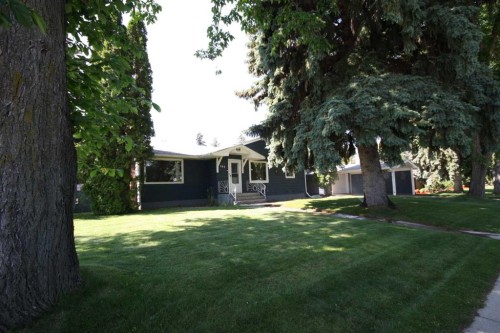 507 2 Avenue WEST Brooks, AB T1R 0A9