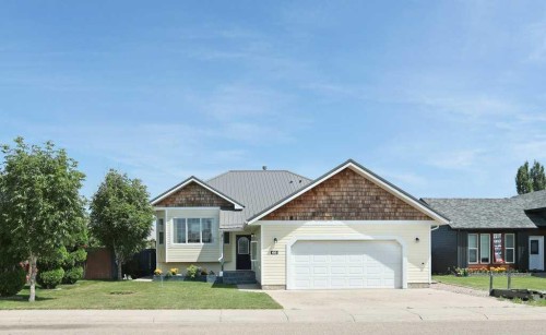 68 Upland Street  Brooks, AB T1R 1J9