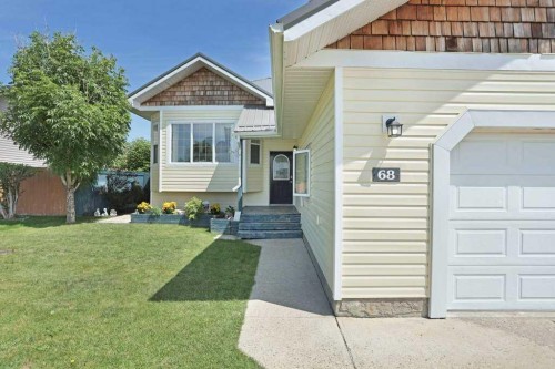 68 Upland Street, Brooks, AB - Outdoor