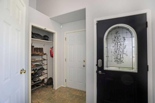 68 Upland Street, Brooks, AB - Indoor Photo Showing Other Room
