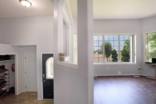 68 Upland Street, Brooks, AB - Indoor Photo Showing Other Room
