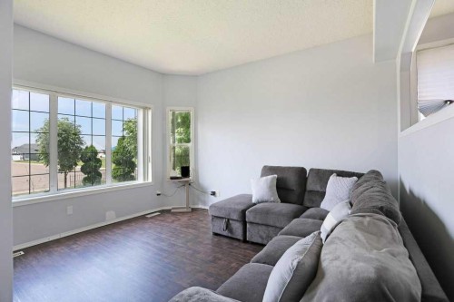 68 Upland Street, Brooks, AB - Indoor Photo Showing Living Room