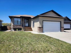 628 Bankview Drive Drumheller, AB T0J 0Y6