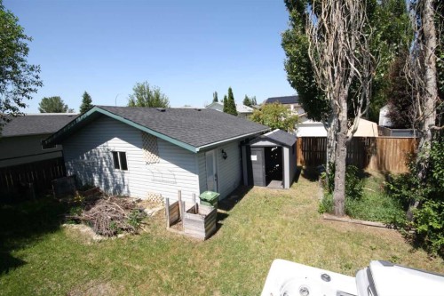 209 Strathaven Bay, Strathmore, AB 