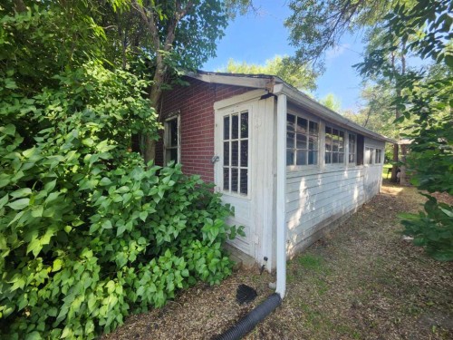 244 2 Avenue, Drumheller, AB - Outdoor