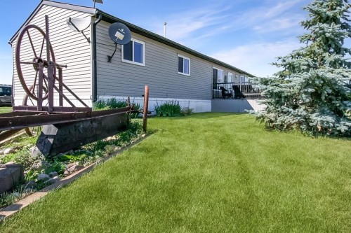 327 3 Street, Hays, AB - Outdoor With Exterior