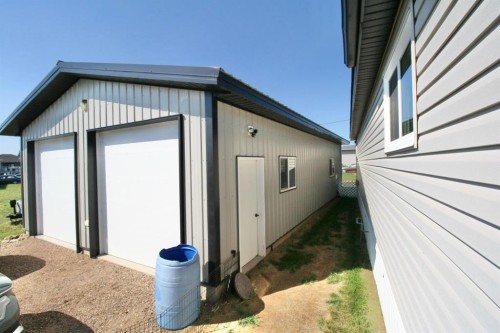 327 3 Street, Hays, AB - Outdoor With Exterior