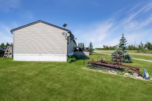 327 3 Street, Hays, AB - Outdoor
