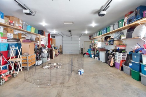 327 3 Street, Hays, AB - Indoor Photo Showing Garage