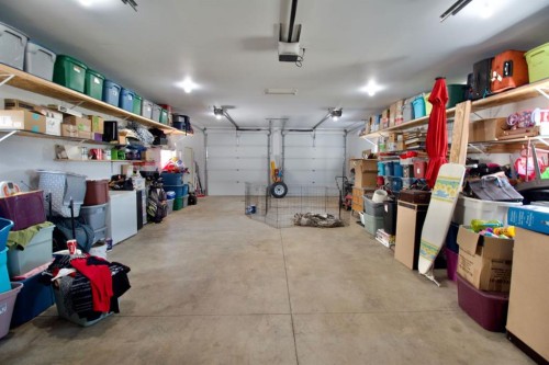 327 3 Street, Hays, AB - Indoor Photo Showing Garage
