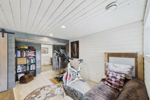 10-2168 587 Highway, Bowden, AB - Indoor Photo Showing Other Room