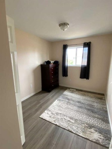 1708 2 Avenue East, Brooks, AB - Indoor