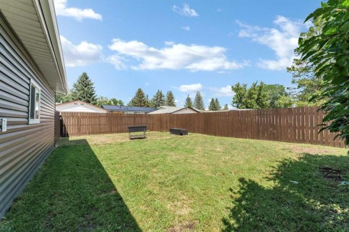 101 Ingram Park Drive East, Brooks, AB - Outdoor