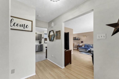 101 Ingram Park Drive East, Brooks, AB - Indoor Photo Showing Other Room