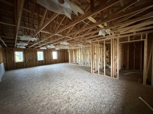 83002 Rge Rd 194, Coaldale, AB - Indoor